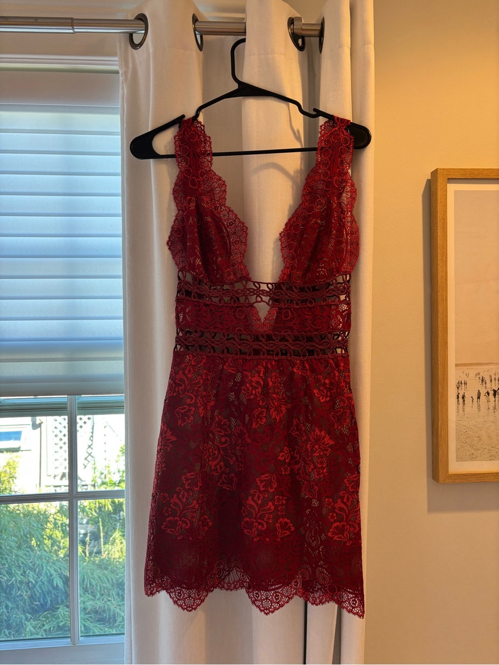 Red Lace V-Neck Sleeveless Mini Dress